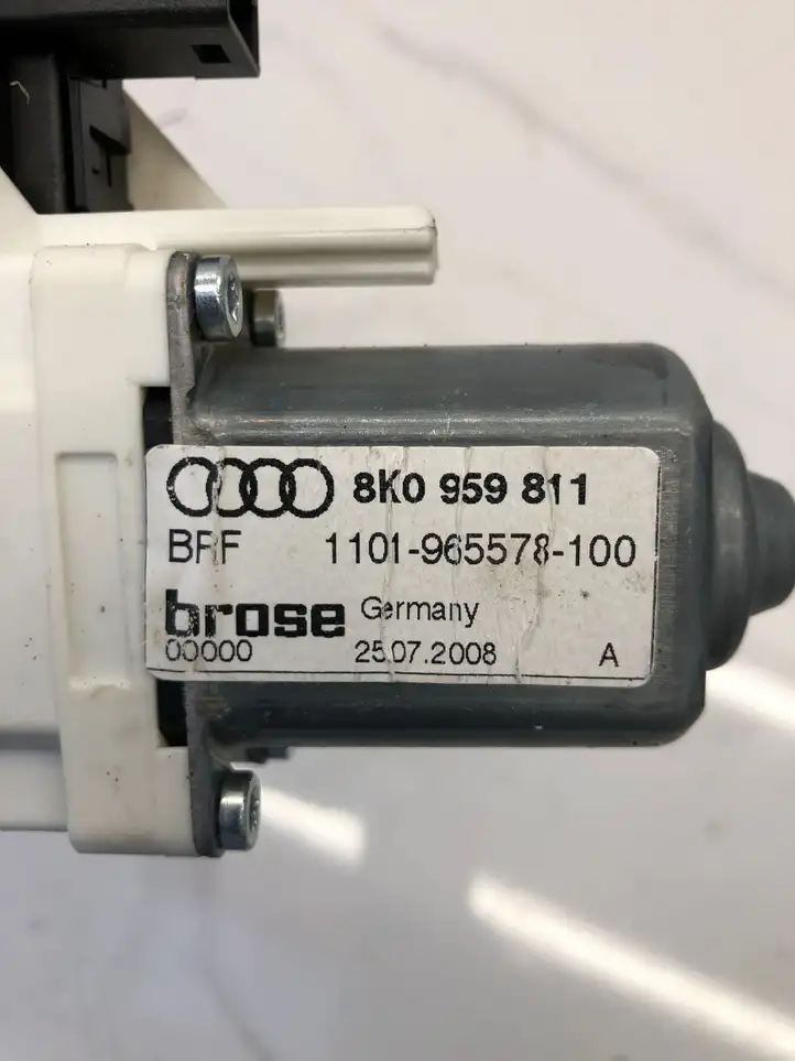 Audi A4 S4 B8 8K (2007 - 2011) 8K0959811 Стеклоподъемник задней двери — фото 3