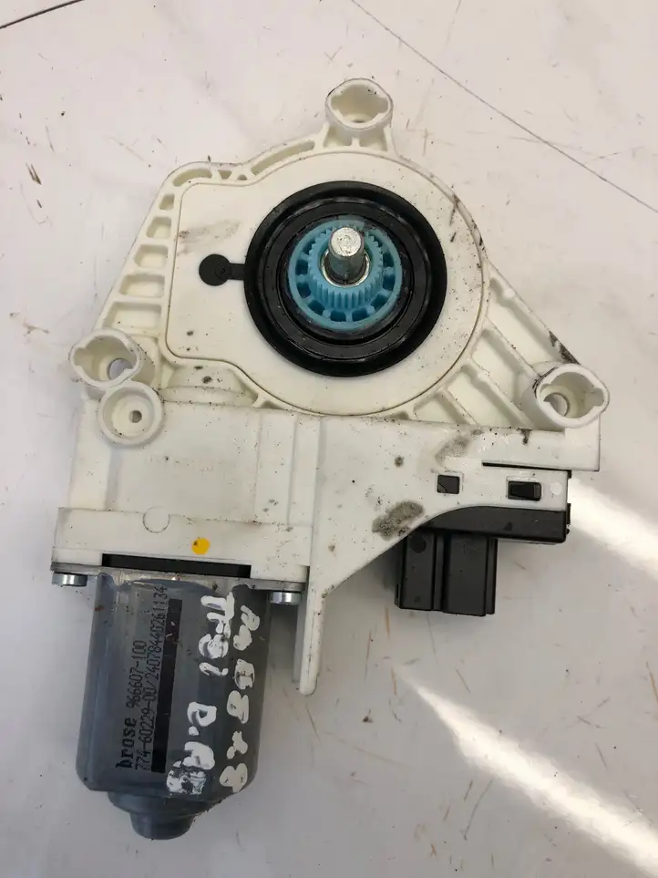 Audi A4 S4 B8 8K (2007 - 2011) 8K0959812 Стеклоподъемник задней двери — фото 2