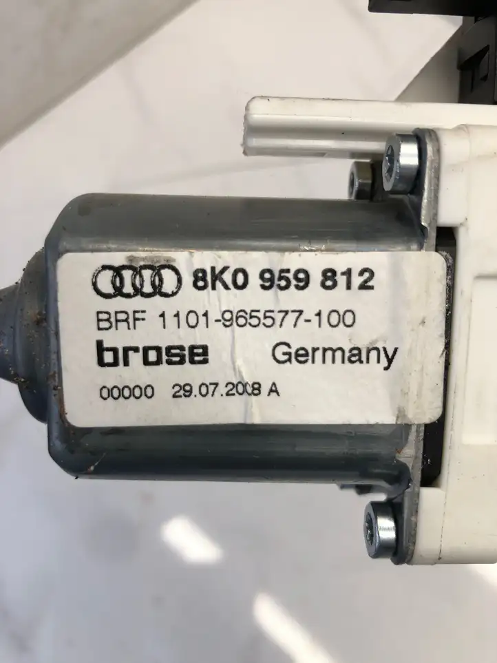 Audi A4 S4 B8 8K (2007 - 2011) 8K0959812 Стеклоподъемник задней двери — фото 3