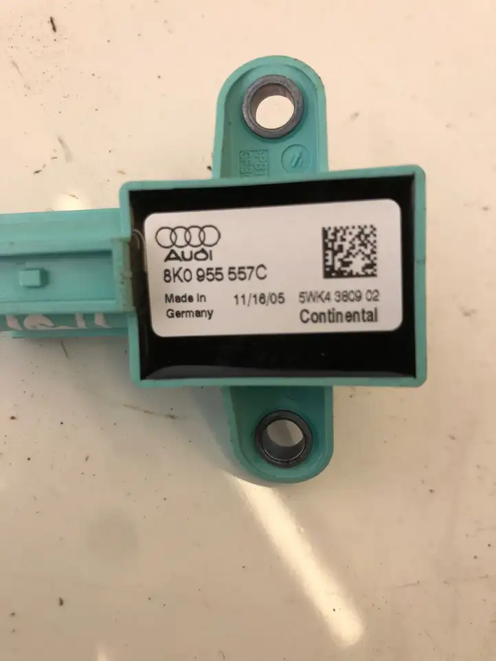 Audi A4 S4 B8 8K (2007 - 2011) 8K0955557C Датчик удара SRS — фото 3