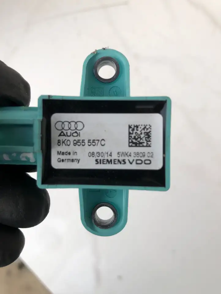 Audi A4 S4 B8 8K (2007 - 2011) 8K0955557C Датчик удара SRS — фото 3