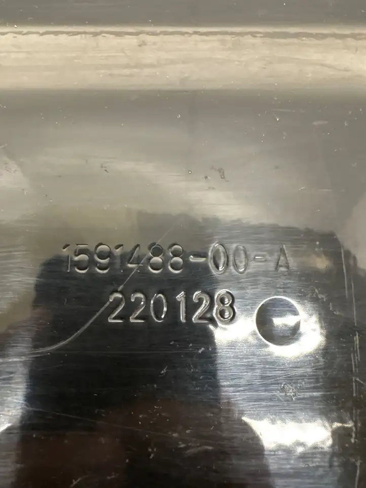 Tesla Model S (2021 - ) 159148800A Прочие детали днища — фото 7