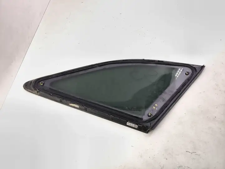 Audi A4 S4 B9 (2015 - 2019) 8W9845297 Заднее боковое стекло — фото 4