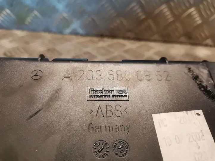 Mercedes-Benz C W203 (2000 - 2007) 2036800852 Передняя пепельница — фото 4