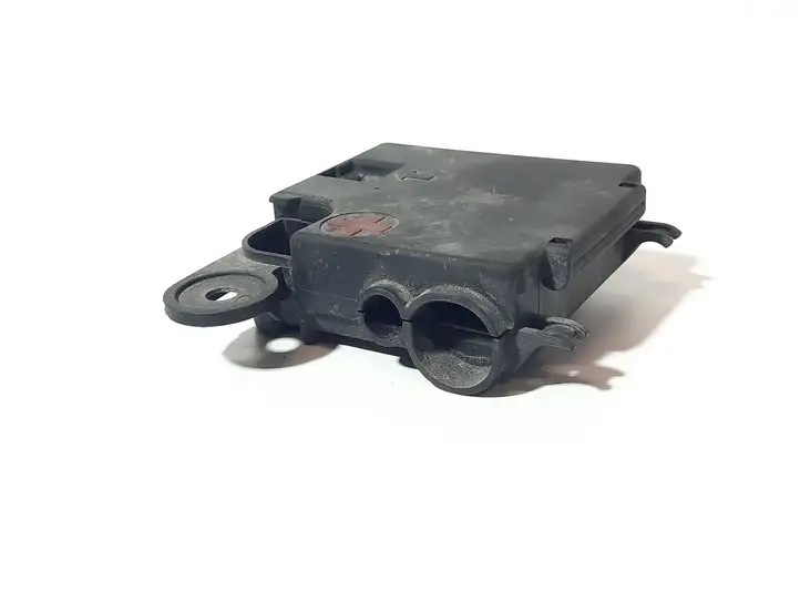 Audi A4 S4 B8 8K (2007 - 2011) Клеммный узел плюсовых проводов — фото 2