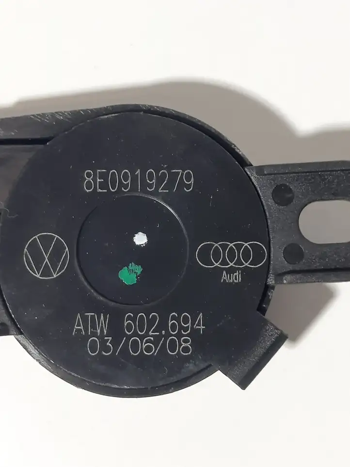 Audi A4 S4 B8 8K (2007 - 2011) 8E0919279 Динамик парктроника (PDC) — фото 3