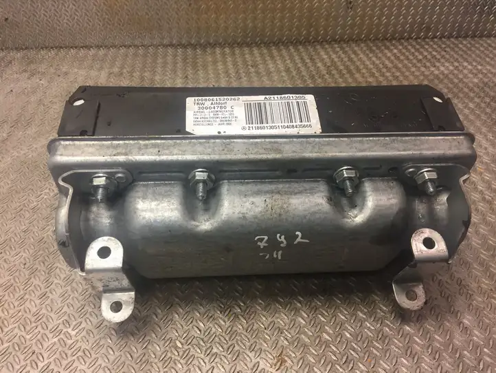 Mercedes-Benz E W211 (2002 - 2009) 2118601305 Подушка безопасности пассажира — фото 2