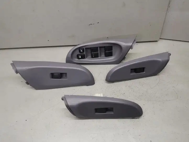 Nissan Almera N16 (2000 - 2010) 80961 Блок кнопок стеклоподъемников — фото 1