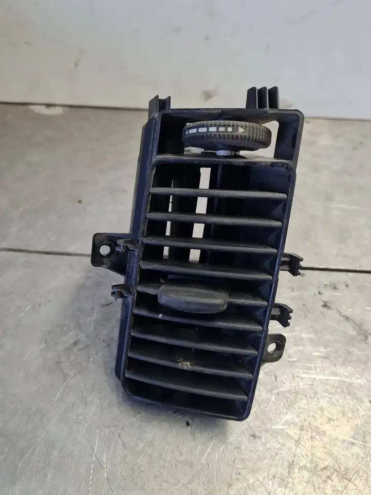 Volkswagen Crafter (2006 - 2016) A9068300154 Боковой воздушный дефлектор — фото 1