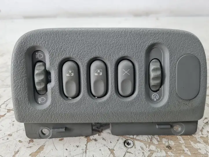 Renault Scenic I (1996 - 2003) Кнопка стеклоподъемников — фото 1