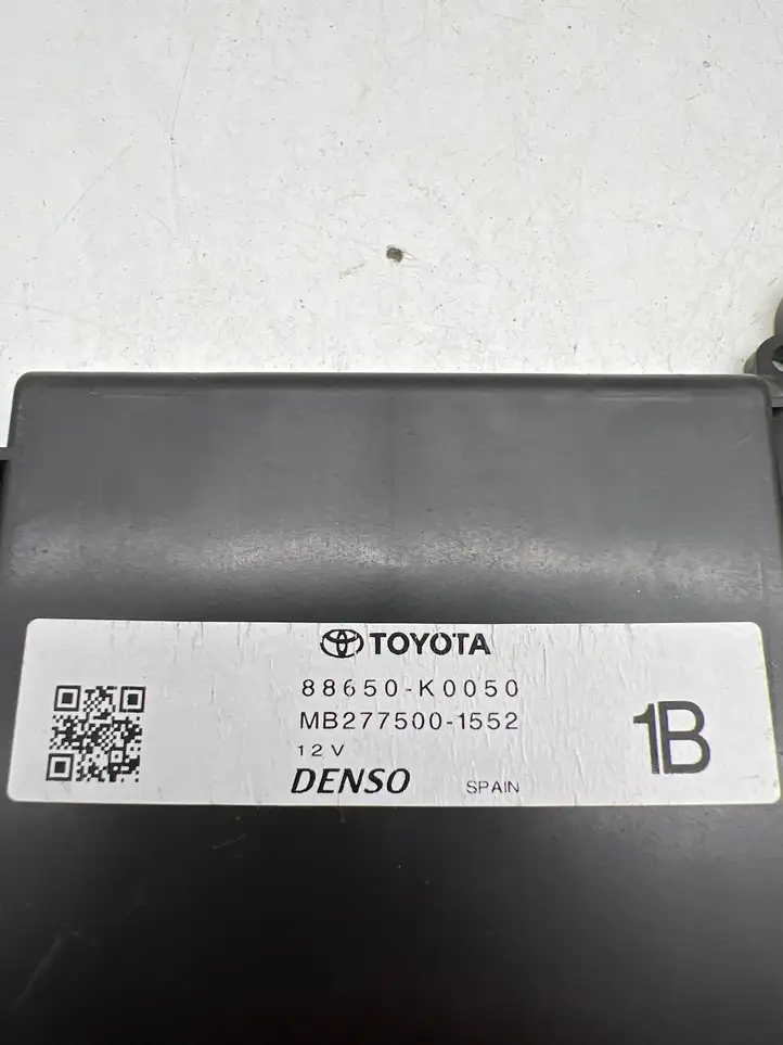 Toyota Yaris XP210 (2020 - ) 88650K0050 Блок управления кондиционером — фото 6