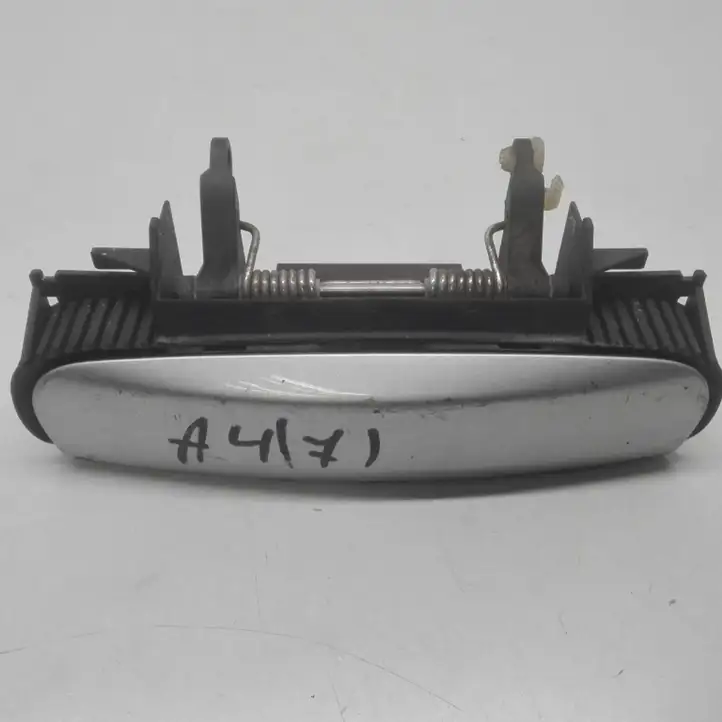 Audi A4 S4 B7 8E 8H (2004 - 2009) 4B0839885 Наружная ручка задней двери — фото 1