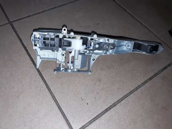 Peugeot 308 (2007 - 2013) Наружная ручка задней двери — фото 2