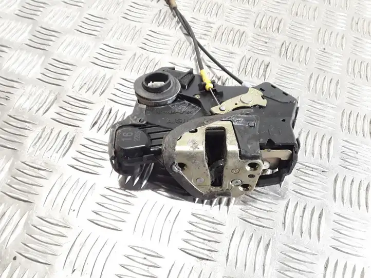 Toyota Corolla E120 E130 (2000 - 2004) 162205 Замок ручки двери — фото 1