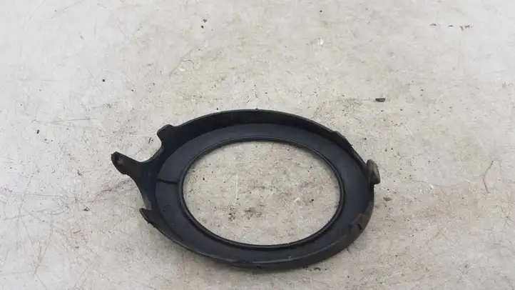 Toyota Avensis Verso (2004 - 2009) 8148513010 Решетка противотуманной фары — фото 3