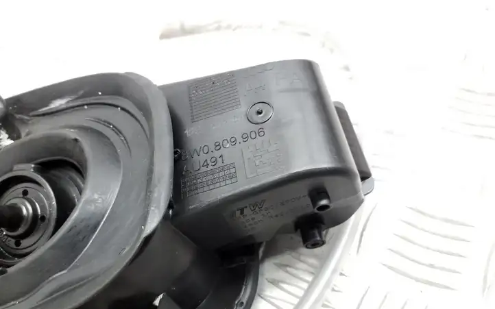 Audi A4 S4 B9 (2015 - 2019) 8W0809906D Крышка топливного бака — фото 5