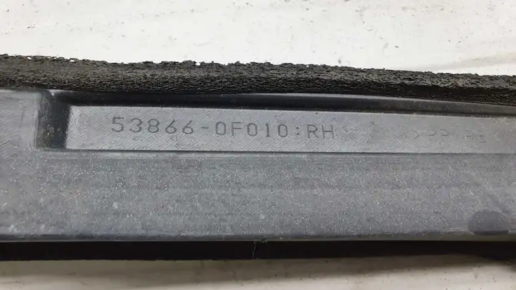 Toyota Corolla Verso E121 (2001 - 2004) 538660F010 Прочие внешние детали — фото 2