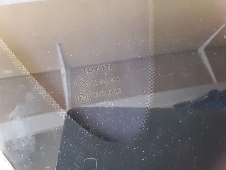 Toyota Verso (2009 - 2012) E1743R00097 Форточка двери — фото 2
