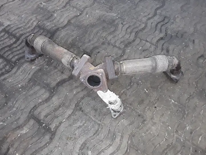 Infiniti FX (2002 - 2006) Трубка EGR — фото 2