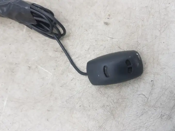 Toyota Auris 150 (2006 - 2012) Микрофон (Bluetooth / телефон) — фото 2