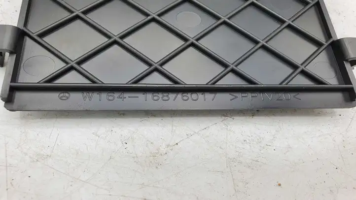 Mercedes-Benz ML W164 (2005 - 2011) W16416876017 Прочие детали салона — фото 3