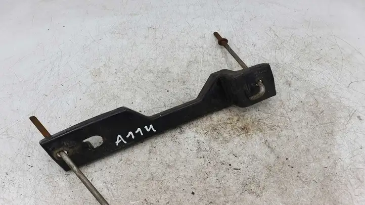 Honda Accord (2003 - 2007) Держатель аккумулятора — фото 2