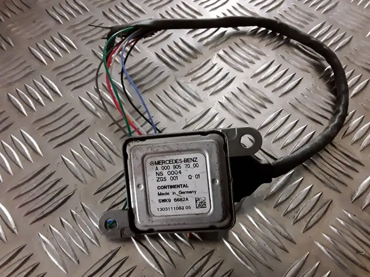Mercedes-Benz E W212 (2009 - 2016) A0009057000 Лямбда-зонд — фото 1
