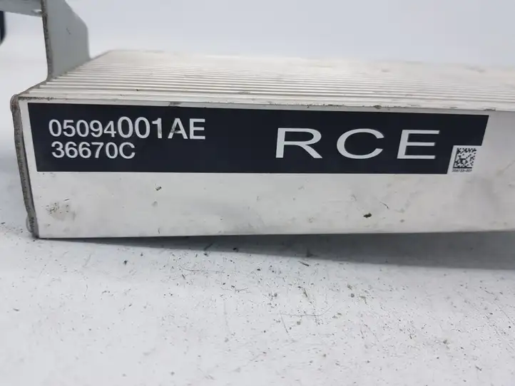 Chrysler Pacifica (2003 - 2008) 05094001AE Усилитель звука — фото 3