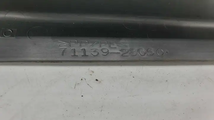 Toyota Previa (XR30, XR40) II (2000 - 2006) 7113928060 Прочие детали салона — фото 2