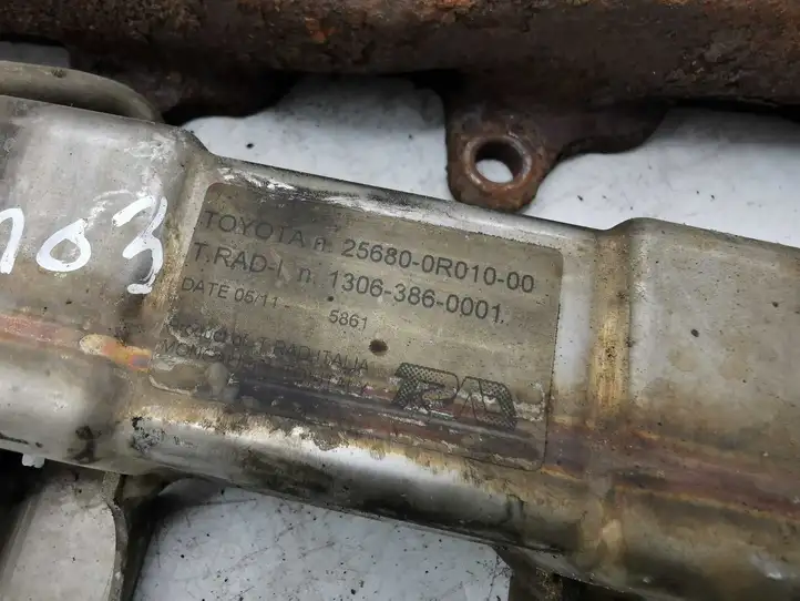 Toyota Corolla Verso E121 (2004 - 2007) 256800R01000 Охладитель клапана EGR — фото 3