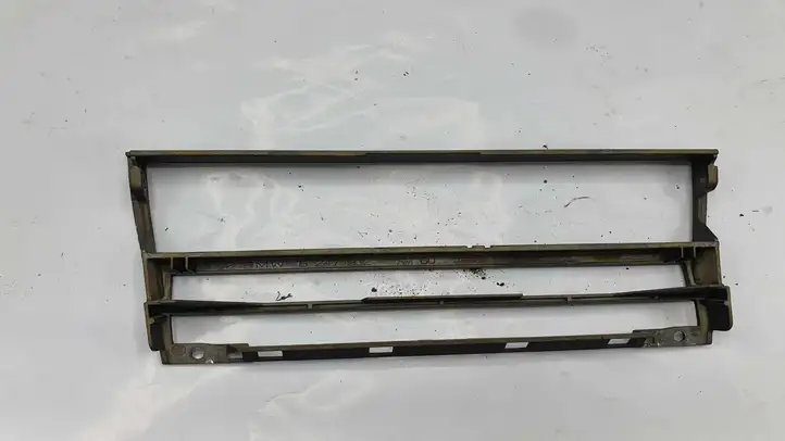 BMW 5 E39 (1996 - 2003) 8247302 Прочие детали салона — фото 2
