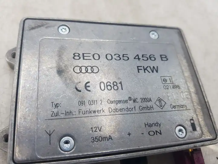 Audi A6 S6 C6 4F (2004 - 2008) 8E0035456B Усилитель антенны — фото 3