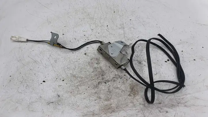 Toyota Avensis T250 (2003 - 2006) 8630005150 Усилитель антенны — фото 1