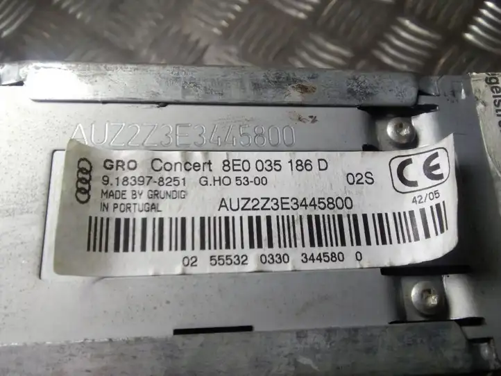 Audi A4 S4 B7 8E 8H (2004 - 2009) 8E0035186D Магнитола / мультимедийная система — фото 3