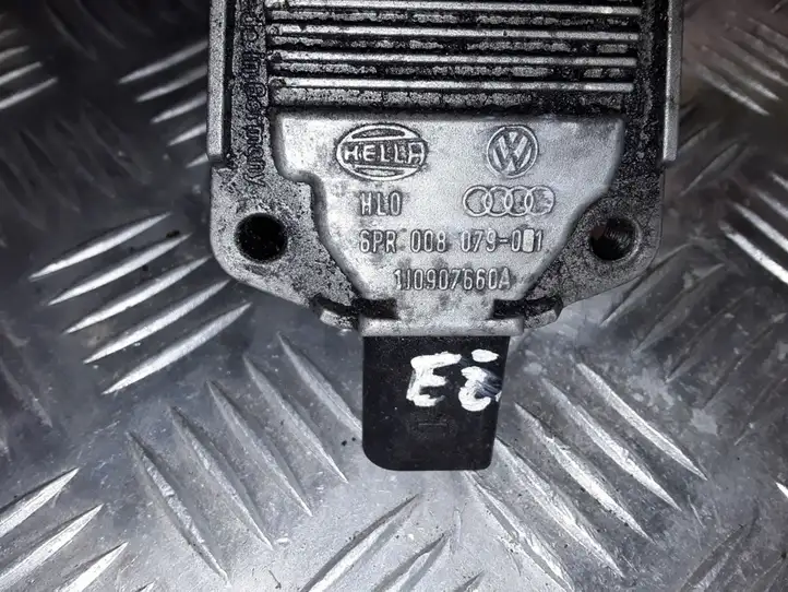 Audi A4 S4 B7 8E 8H (2004 - 2009) 6PR00807901 Датчик давления масла двигателя — фото 2