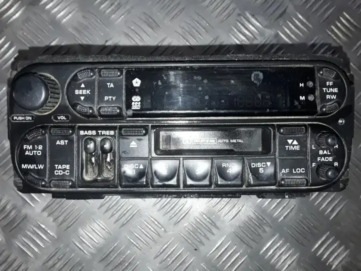 Jeep Grand Cherokee (WJ) (1998 - 2004) P04858513AG Магнитола / мультимедийная система — фото 1