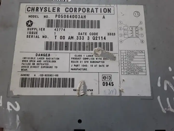 Chrysler Voyager (2004 - 2007) P05064003AH Магнитола / мультимедийная система — фото 2