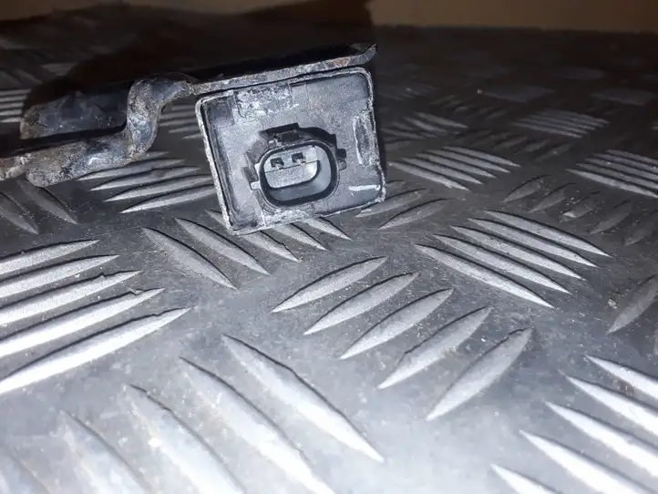 Toyota Hilux (AN10, AN20, AN30) (2004 - 2008) 8917435030 Датчик удара SRS — фото 3