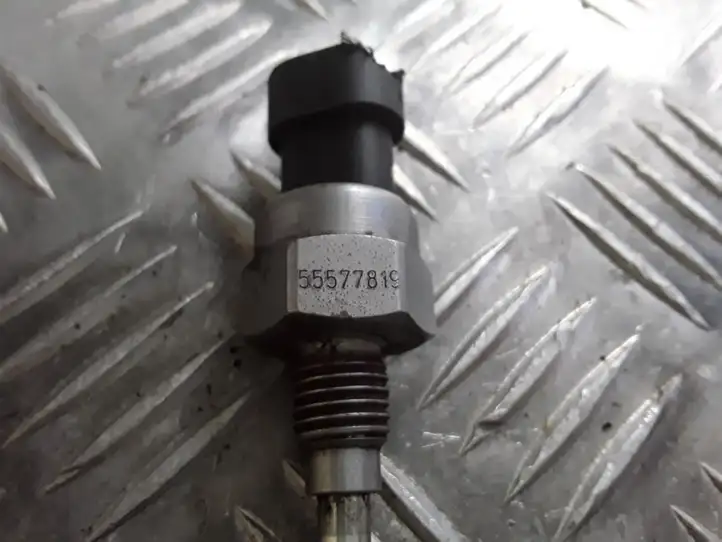 Opel Astra H (2004 - 2009) 55577819 Датчик заднего хода — фото 3