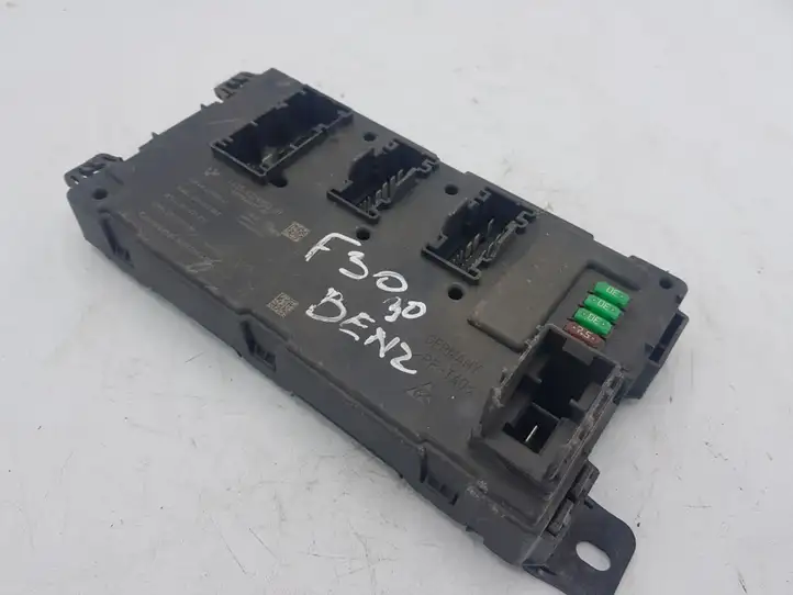 BMW 3 F30 F35 F31 (2012 - 2018) 932970201 Блок предохранителей — фото 1