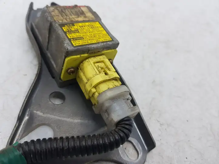 Toyota Avensis Verso (2001 - 2004) 8983044010 Датчик удара SRS — фото 3