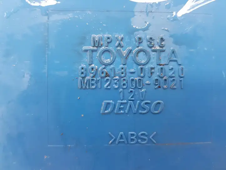 Toyota Corolla Verso E121 (2004 - 2007) 896180F020 Блок управления зажиганием — фото 3