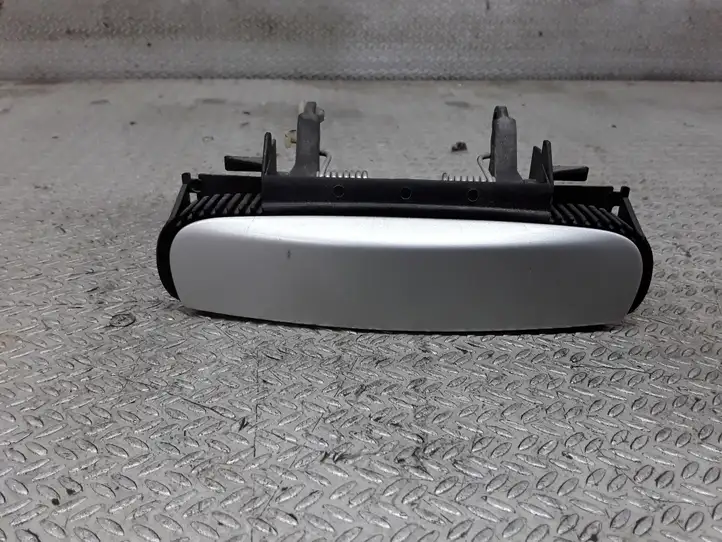 Audi A3/S3 8P (2003 - 2005) Наружная ручка двери — фото 1