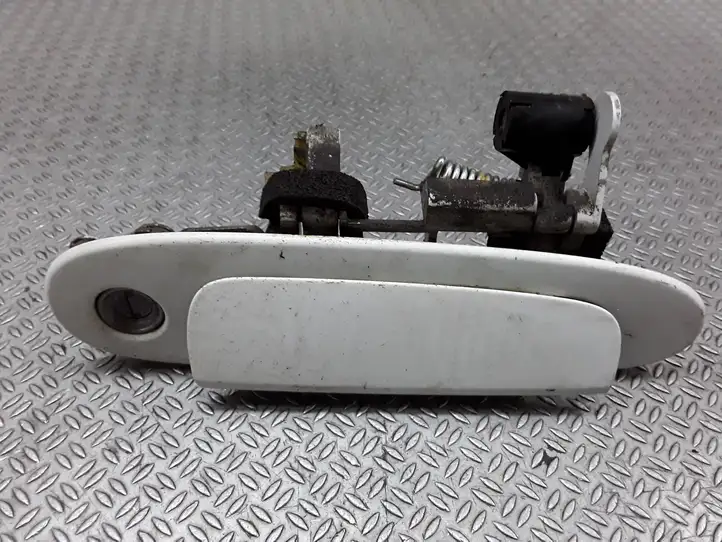 Toyota Yaris (2005 - 2009) Наружная ручка двери — фото 1