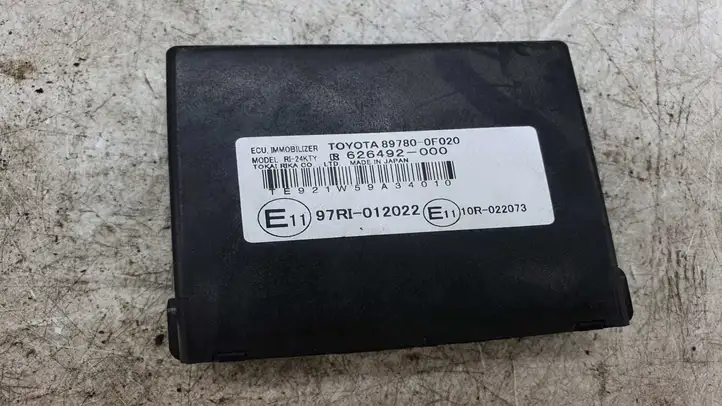 Toyota Corolla Verso E121 (2004 - 2007) 897800F020 Блок иммобилайзера — фото 2