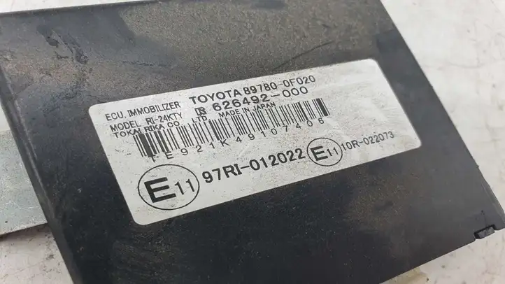 Toyota Corolla Verso E121 (2001 - 2004) 897800F020 Блок иммобилайзера — фото 2