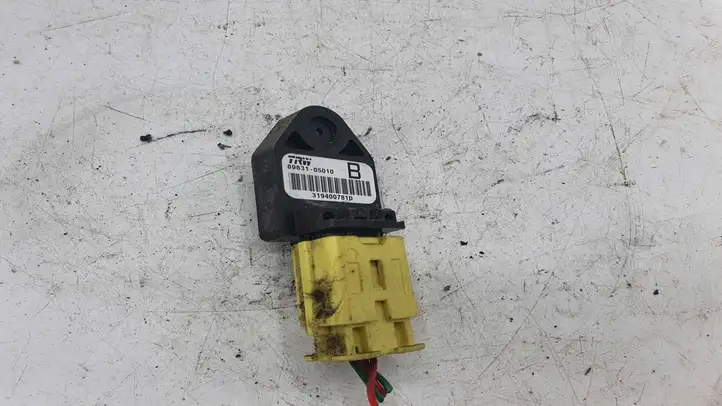 Toyota Corolla Verso E121 (2001 - 2004) 8983105010 Датчик удара SRS — фото 1