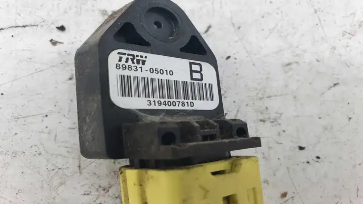 Toyota Corolla Verso E121 (2001 - 2004) 8983105010 Датчик удара SRS — фото 2