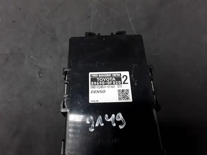 Toyota Verso (2009 - 2012) 896900F020 Блок управления двигателем (ECU) — фото 2