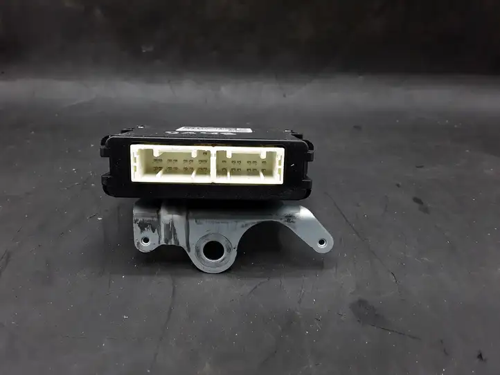 Toyota Verso (2009 - 2012) 896900F020 Блок управления двигателем (ECU) — фото 3
